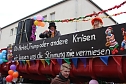 N&auml;rrinnen und Narren ziehen durch die Stadt (2) (Foto: Karl-Heinz Herrmann)