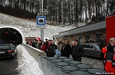 &Uuml;bergeben (Foto: F. Jeschke)
