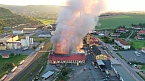 Bild: Feuer im Gel&auml;nde der NDH Entsorgungsbetreibergesellschaft (Foto: S.Dietzel)