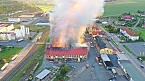 Bild: Feuer im Gel&auml;nde der NDH Entsorgungsbetreibergesellschaft (Foto: S.Dietzel)