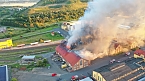 Bild: Feuer im Gel&auml;nde der NDH Entsorgungsbetreibergesellschaft (Foto: S.Dietzel)