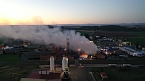 Bild: Feuer im Gel&auml;nde der NDH Entsorgungsbetreibergesellschaft (Foto: S.Dietzel)