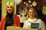 "Die B&uuml;cherfee" Sylvia Geilert (links) und Autorin Isolde Kakoschky. (Foto: Jochen Miche)