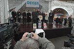 &Uuml;bergeben (Foto: F. Jeschke)