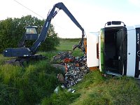 Umgekippter Lkw blockierte B4 Bild: Umgekippter Lkw blockierte B4