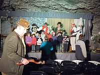 Bild: Kindertag in der H&ouml;hle