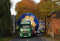 Bild: Umzingelt von Asphalt, Geb&auml;uden und Baumkronen, wirkten die Siersleber Stra&szlig;en zeitweise, als seien sie verstopft. 