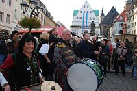 Bild: Die Musik war fr&ouml;hlicher als die konzentrierten Gesichter glauben machen wollen.