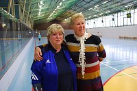 Bild: Gisela Pohl (links), Abteilungsleiterin Turnen bei Blau Wei&szlig;, und ihre Stellvertreterin, B&auml;rbel Enke, die die Sektion Turnen vor 50 Jahren gegr&uuml;ndet hat.