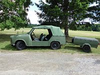 Bild: Eigent&uuml;mer dieser Fahrzeuge (Trabant P 601-A und P 601 -F) ist Hartmut Beyer aus Hainrode.