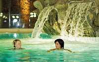 Bild: 2 Millionste Besucher in der Kyffh&auml;user-Therme begr&uuml;&szlig;t!