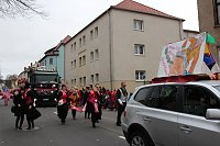Bild: N&auml;rrinnen und Narren trotzen Wetter (1)