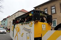 Bild: N&auml;rrinnen und Narren trotzen Wetter (1)