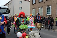 Bild: N&auml;rrinnen und Narren trotzen Wetter (1)