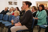 Bild: Roter Faden in der Galerie in der Kreissparkasse Nordhausen
