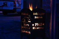 Bild: Osterfeuer in solchen exklusiven Feuerschalen wiesen den Eingang zur Osterparty in Klostermansfeld. Und sp&auml;ter leider auch den Ausgang f&uuml;r den Heimweg.