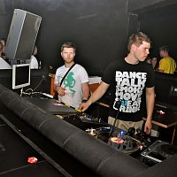 Musik und Handys in der Webe Bild: Musik und Handys in der Webe