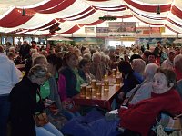 Bild: Blick ins Zelt