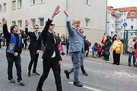 Närrinnen und Narren ziehen durch die Stadt (2) Bild: Närrinnen und Narren ziehen durch die Stadt (2)