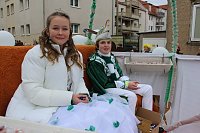 Närrinnen und Narren ziehen durch die Stadt (2) Bild: Närrinnen und Narren ziehen durch die Stadt (2)