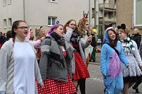Närrinnen und Narren ziehen durch die Stadt (2) Bild: Närrinnen und Narren ziehen durch die Stadt (2)