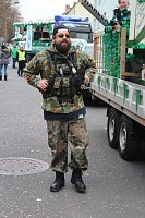 Närrinnen und Narren ziehen durch die Stadt (2) Bild: Närrinnen und Narren ziehen durch die Stadt (2)
