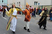Närrinnen und Narren ziehen durch die Stadt (2) Bild: Närrinnen und Narren ziehen durch die Stadt (2)