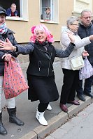 Närrinnen und Narren ziehen durch die Stadt (2) Bild: Närrinnen und Narren ziehen durch die Stadt (2)