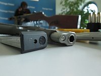 Präsentation der sichergestellten Waffen und Munition Bild: Präsentation der sichergestellten Waffen und Munition