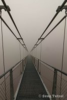 Bild: Auf der l&auml;ngsten H&auml;ngebr&uuml;cke der Welt