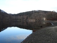 Wenig Wasser in der Talsperre Bild: Wenig Wasser in der Talsperre