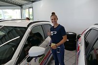 Bild: Autos an THC-M&auml;dels &uuml;bergeben