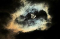 Bild: Der Mond &uuml;ber Nordhausen