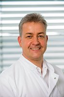 Bild: Chefarzt Dr. med. Ren&eacute; Pfeiffer 