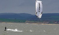 Bild: Kitesurfen 