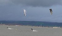 Bild: Kitesurfen 