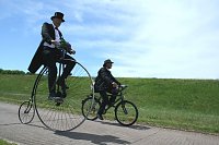 Bild: Hoch zu Rad am Pfingstmontag