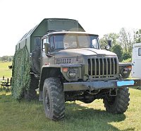 Bild: Ural auf dem Campingplatz