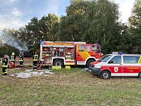 Bild: M&auml;hdrescher in Flammen 