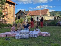 Picknick und Performance - die CircusMühle Kelbra lud am Wochenende zum gemütlichen Beisammensein Bild: Picknick und Performance - die CircusMühle Kelbra lud am Wochenende zum gemütlichen Beisammensein