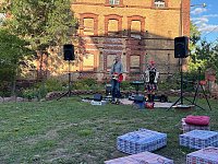 Picknick und Performance - die CircusMühle Kelbra lud am Wochenende zum gemütlichen Beisammensein Bild: Picknick und Performance - die CircusMühle Kelbra lud am Wochenende zum gemütlichen Beisammensein