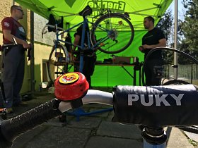 Bild: Im Bild von links: Praktikant Marcel Hedermann, Florian Franke und Tobias Klingohr.