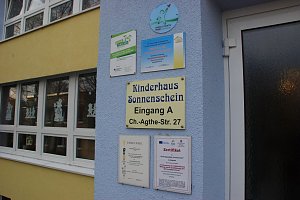 Im Kinderhaus "Sonnenschein" warteten Spenden f&uuml;r die Weihnachtsp&auml;ckchenaktion.