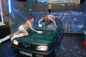 Sexy Autowäsche Party