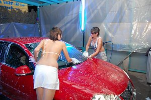 Sexy Autowäsche Party
