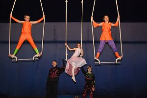 Lichterschein und Dunkelmumps im Theater