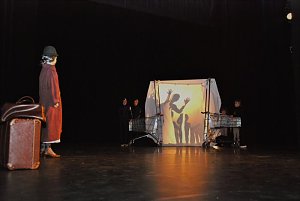 Lichterschein und Dunkelmumps im Theater