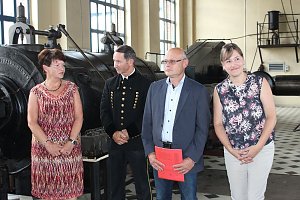 Bergbautechnologen beenden Ausbildung