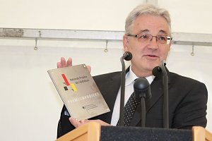 Mit Festakt schiefer Turm als gerettet gefeiert
