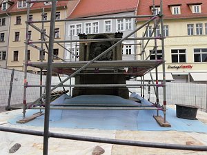 Vor einer Woche bereits stand der Sockel für das Lutherdenkmal.